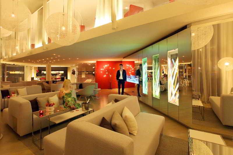 Cram Hotel Barcelona Exteriör bild